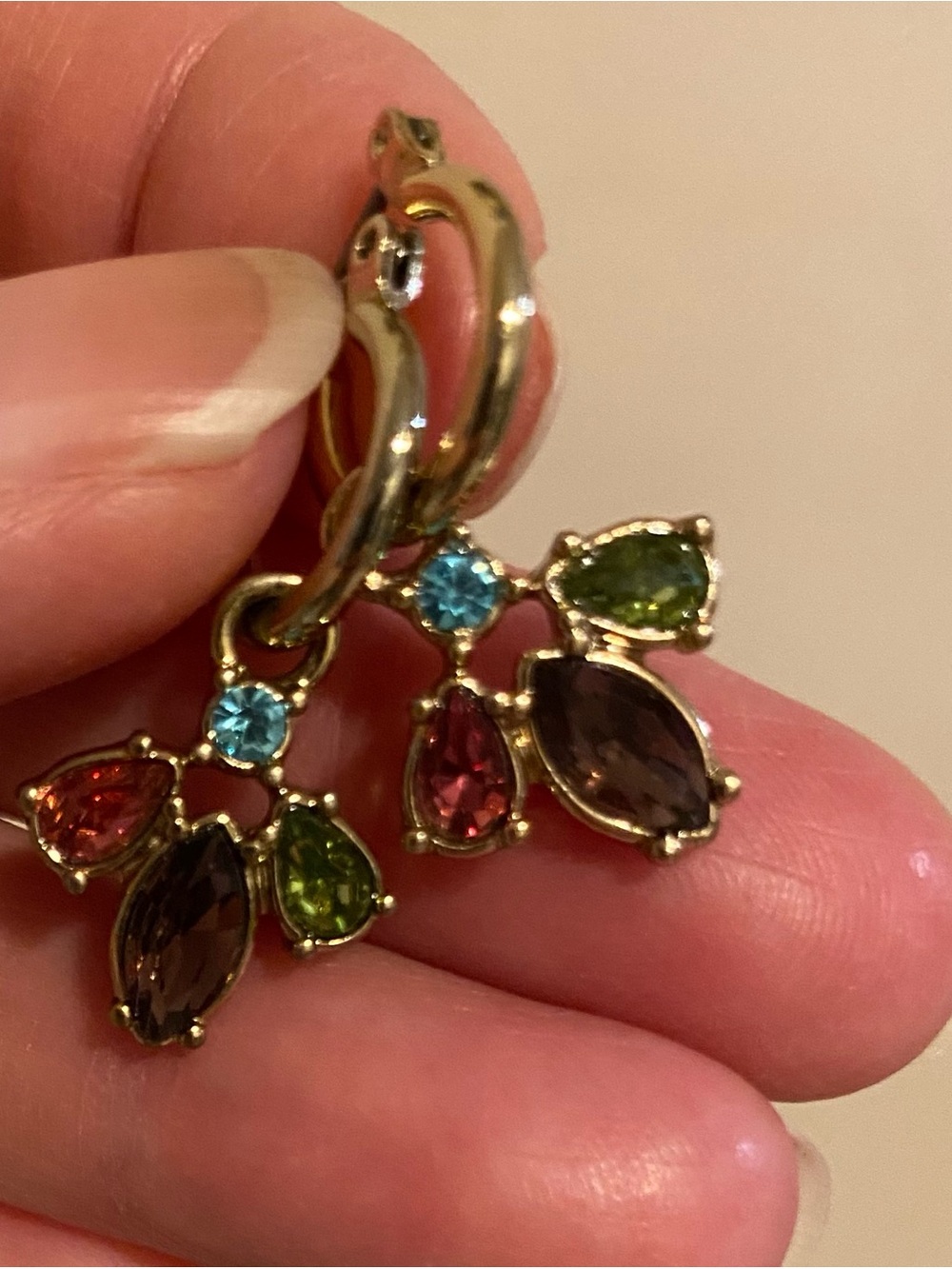 Avon NRT pierced dangle earrings